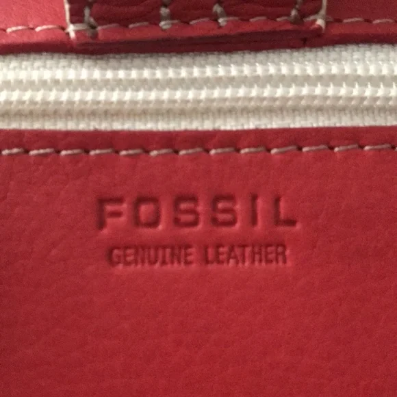 Fossil Wallet with Button Closure - Picture 5 of 6